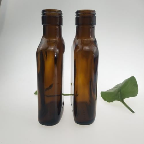 小容量棕色酒瓶